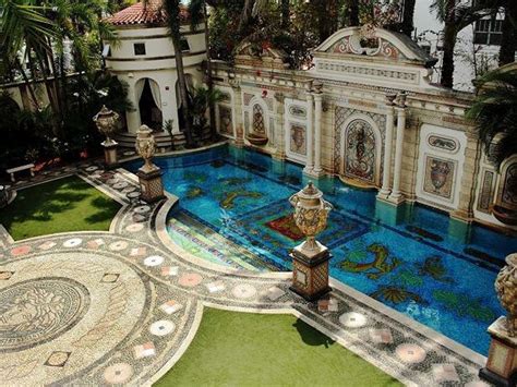 versace museum in paris|where is Versace mansion.